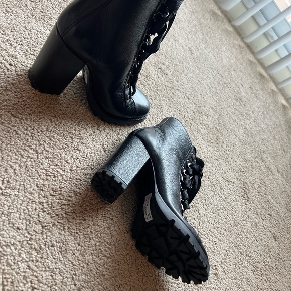 Schutz Ankle Bootie - Picture 4 of 5